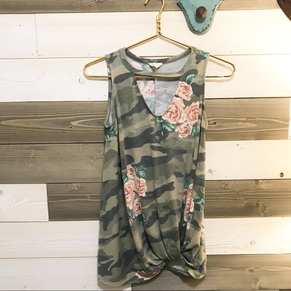 143 Story by Line Up ⚜️ Camo & Floral Print Jersey Twist Knot Gathered Hem Tank